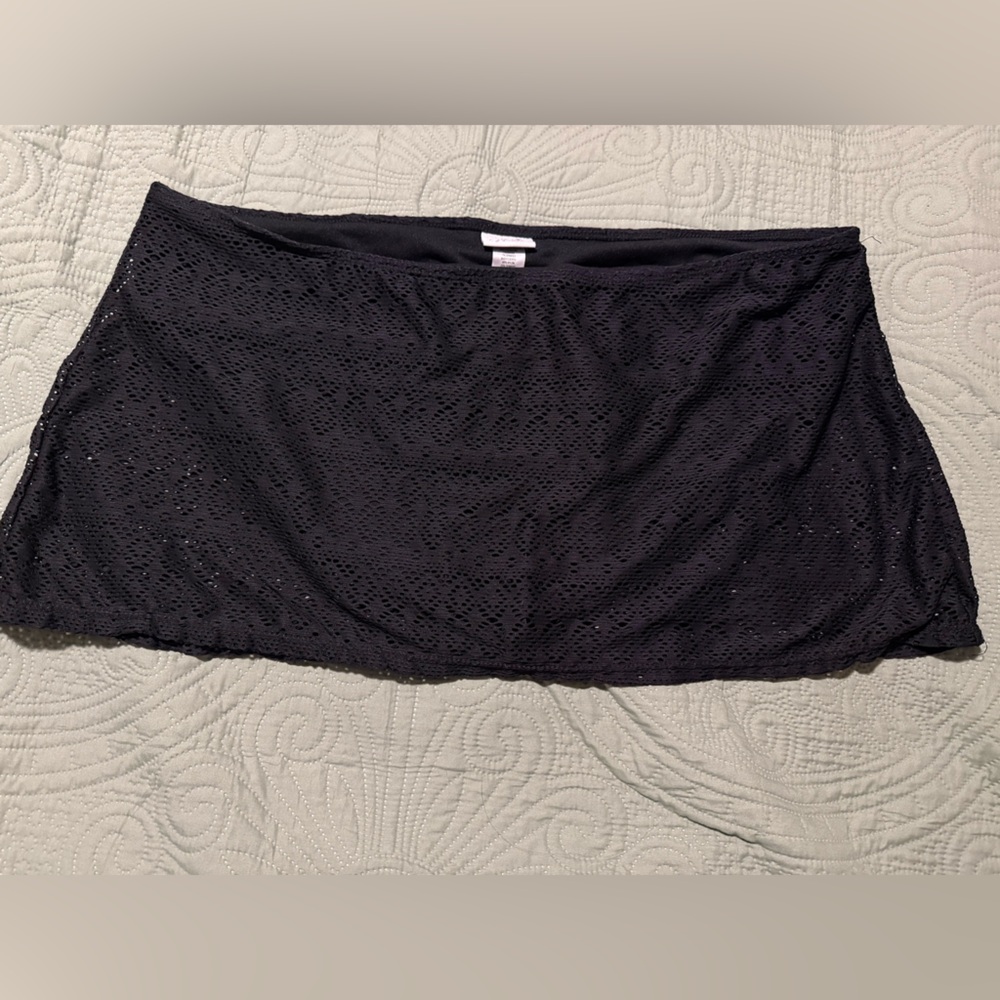 Jaclyn Smith Black eyelet Swim Mini size 20